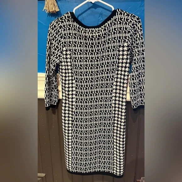 Houndstooth Print Sz Medium Black & White Sweaterdress - Picture 4 of 5